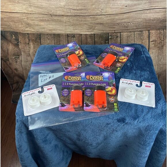 COPY - Halloween special lot #11 with various Halloween supplies - Picture 1 of 6